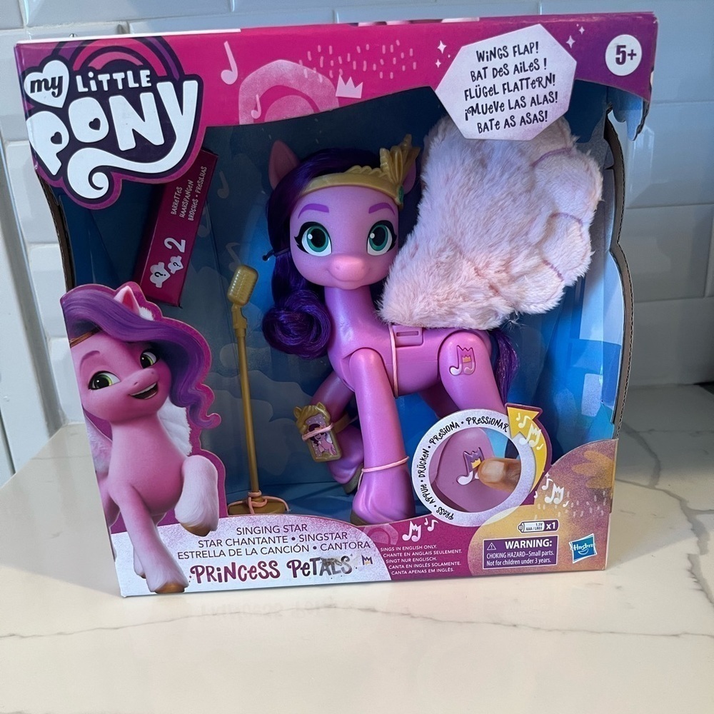 Hasbro Collectibles - My Little Pony Movie Singing Star Pipp